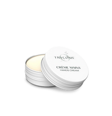 Crème mains au CBD à la texture légère. Nourrit, apaise, protège. Formule clean et efficace. Peaux sensibles. Naturelle. Fabriquée en France.