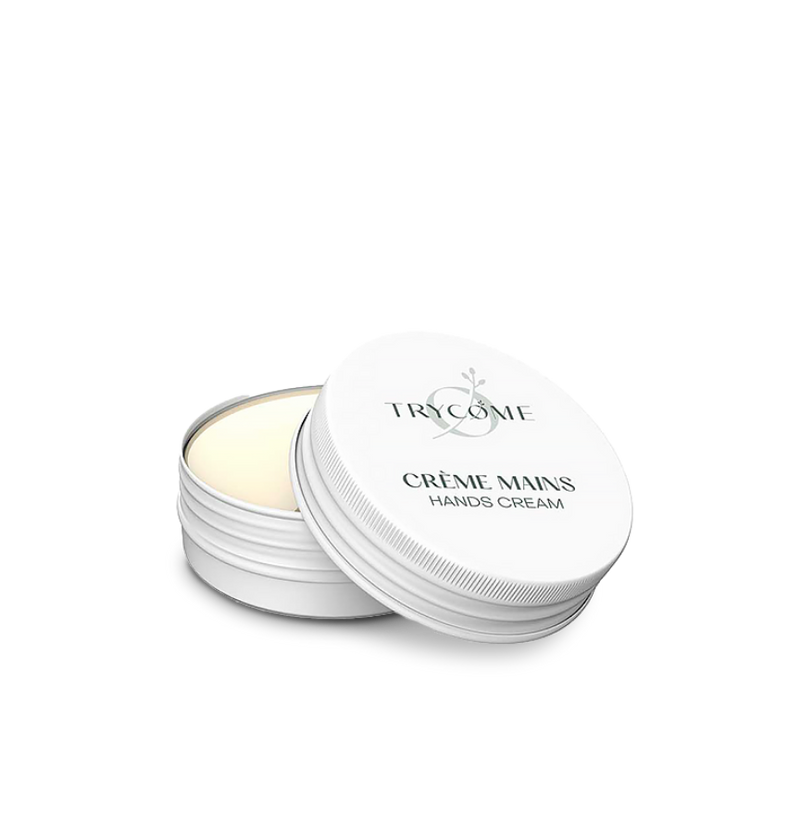Crème mains au CBD à la texture légère. Nourrit, apaise, protège. Formule clean et efficace. Peaux sensibles. Naturelle. Fabriquée en France.